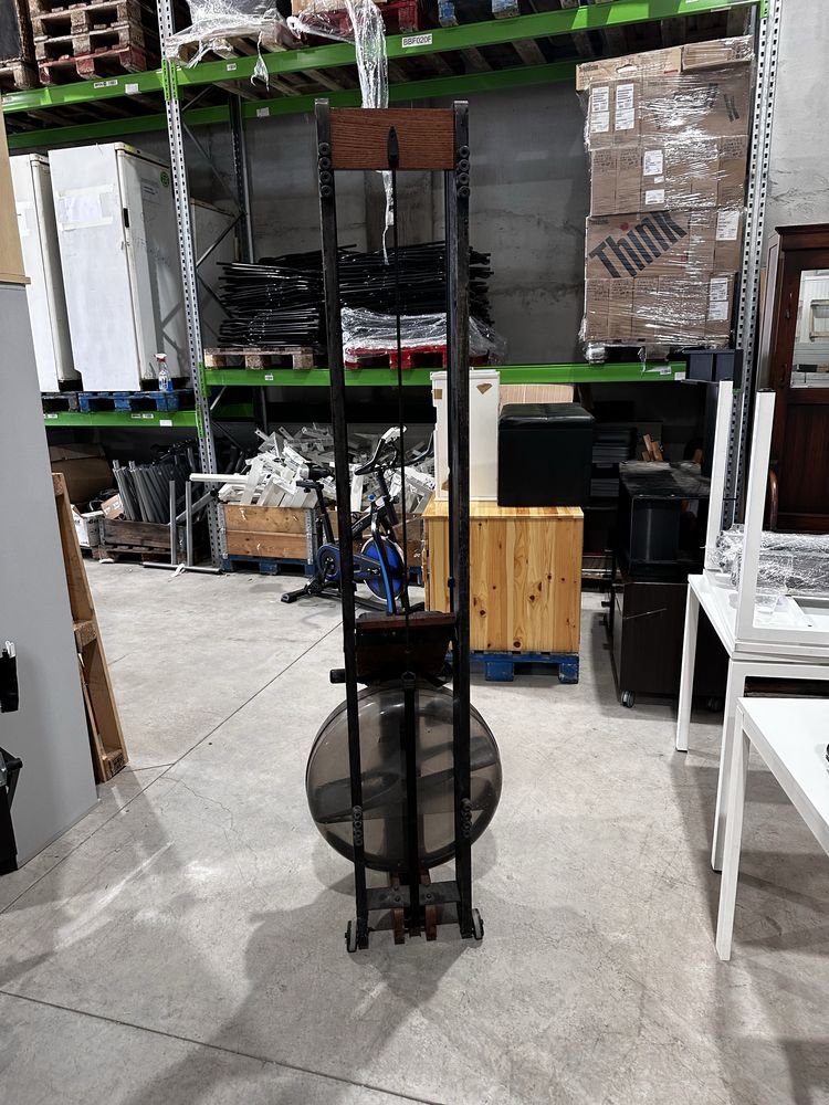 Бутиков гребен тренажор WaterRower – орех, ръчна изработка