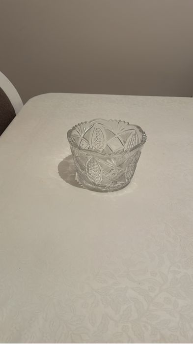 Вазы хрустальные,  графины и салатницы