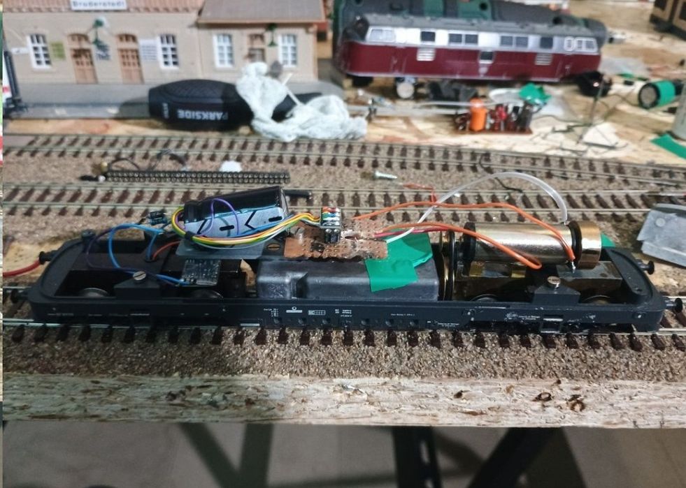 Service reparații Locomotive, Vagoane Machete trenulețe electrice HO