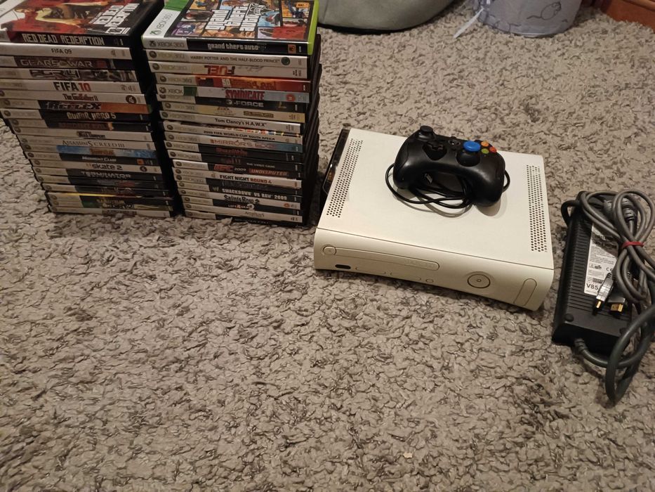 XBOX360 consola XBOX 360, mufa HDMI, modata + 40 jocuri cadou GTA 5 V