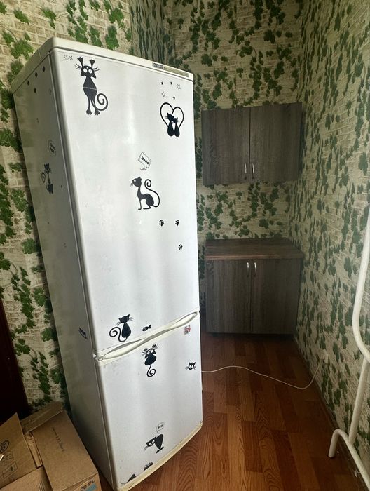 Продам холодильник. 15 000 тенге