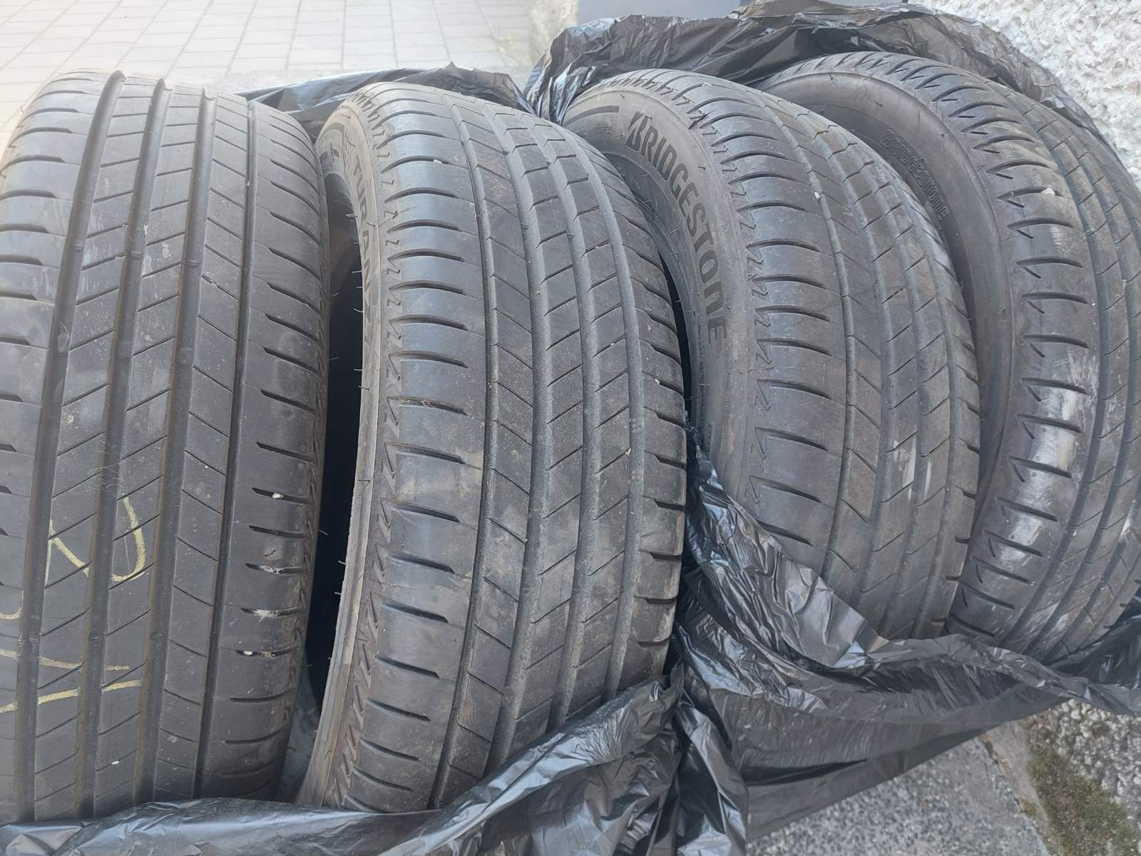 4бр летни гуми Bridgestone Turanza 185 65 15 дот3521 като нови!