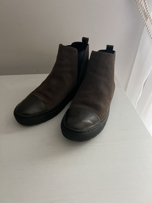Ghete Geox , din piele intoarsa
