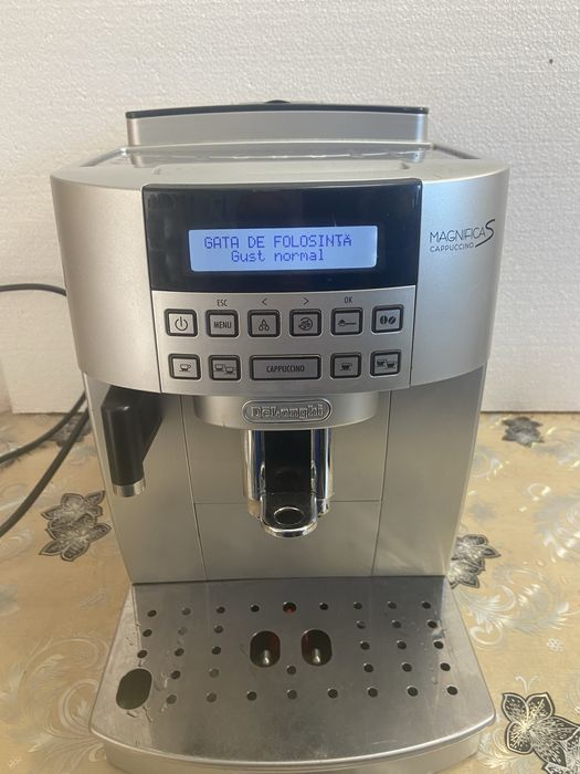 Espresor cafea Delonghi magnifica S capucino