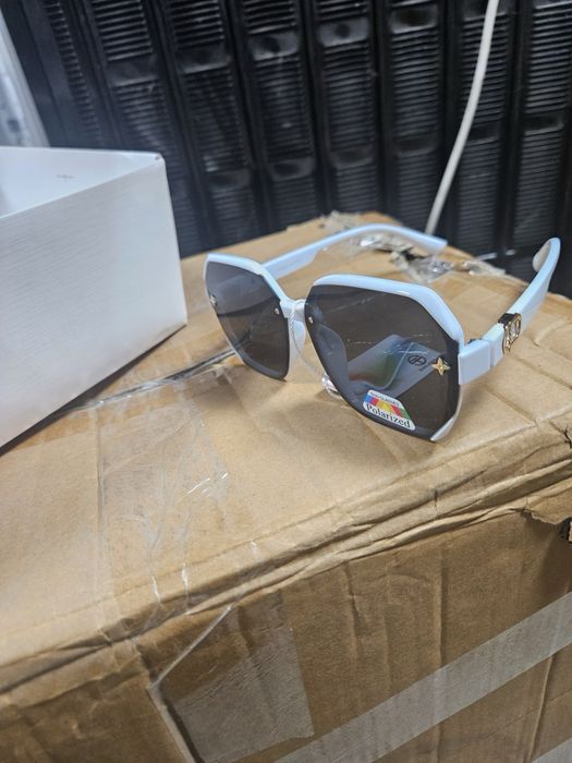 Дамски и мъжки слънчеви очила