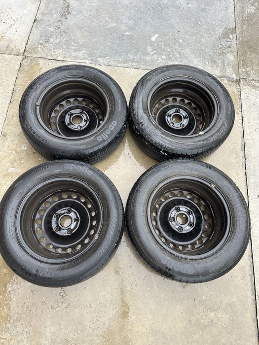 Set anvelope vara apollo 195/65 R15 + jante otel