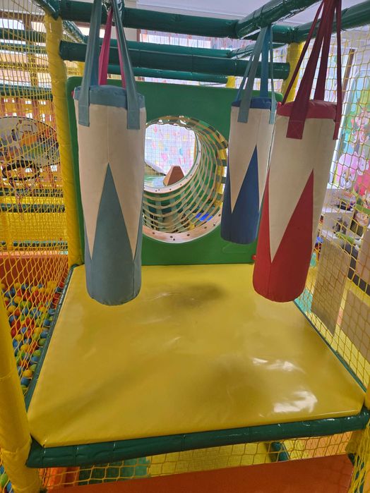 Продавам вътрешно  детско съоръжение   за  игра 5.00/3.60/2.30