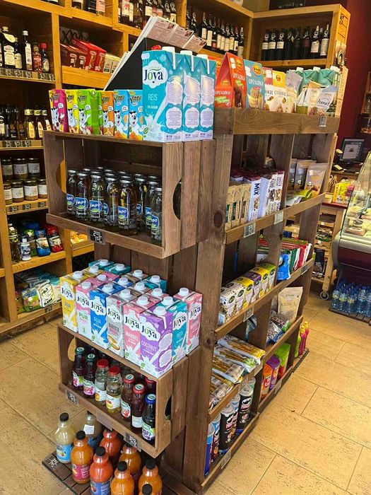 Стелаж! Стелаж за хранителен магазин!