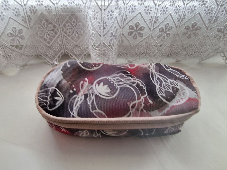 Школьные пеналы 2 вида. Фирменные