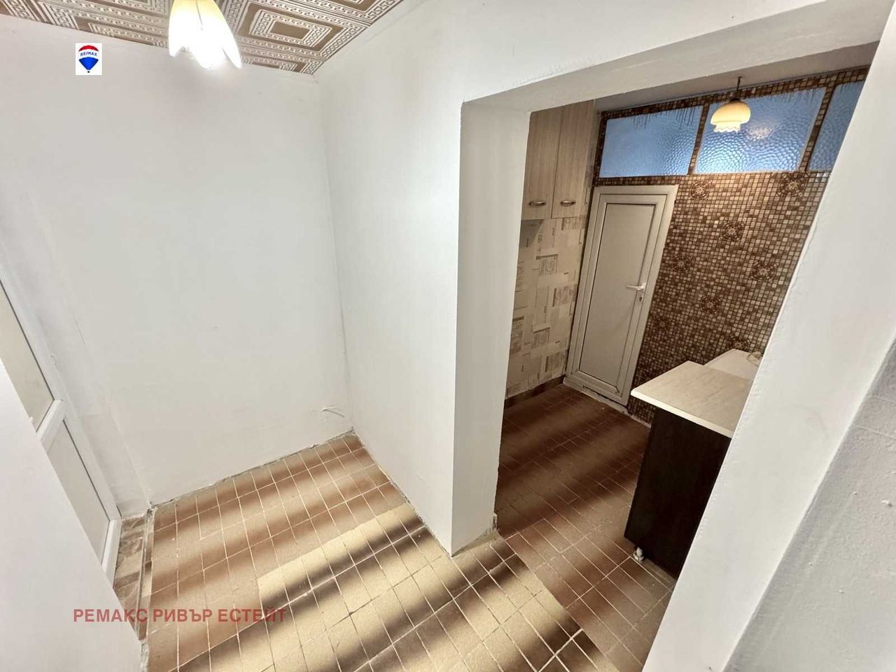 Продава се Едностаен апартамент в Русе, Дружба 2 - 45 кв.м за 576 €/кв.м - Снимка #7
