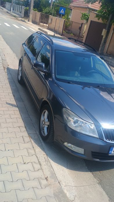 Vând Skoda Octavia 2 dsg