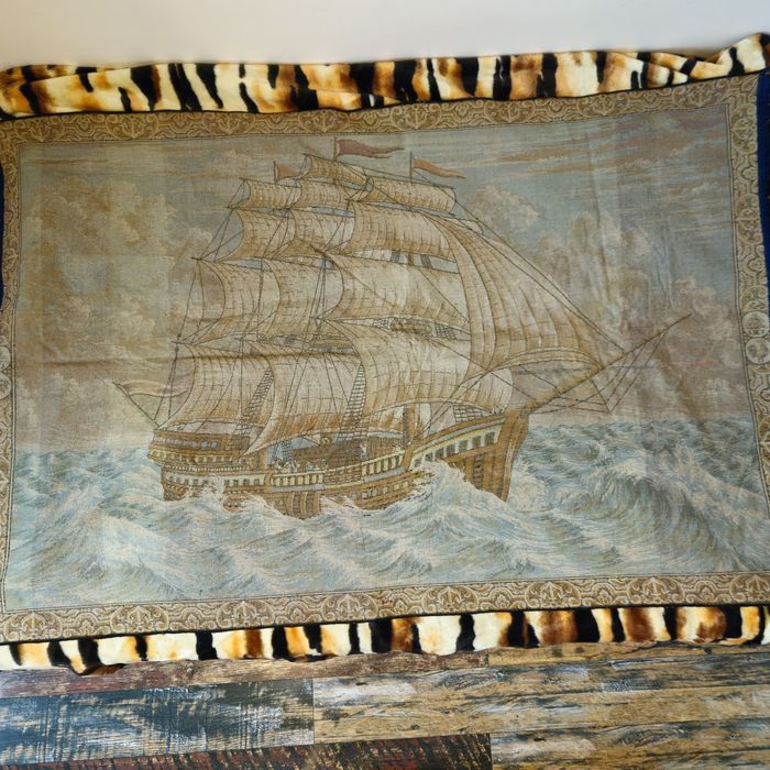 Vând carpete impecabile