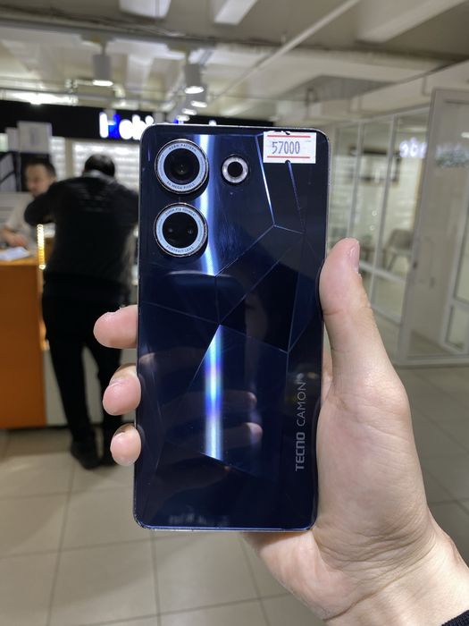 Tecno Camon 20 — 256 ГБ / 8 ГБ ОЗУ