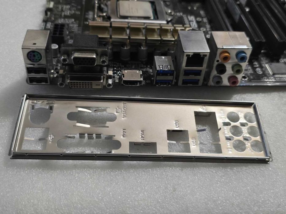 Placa de baza ASUS H97M-PLUS, Socket 1150 + Procesor Intel I3 4130