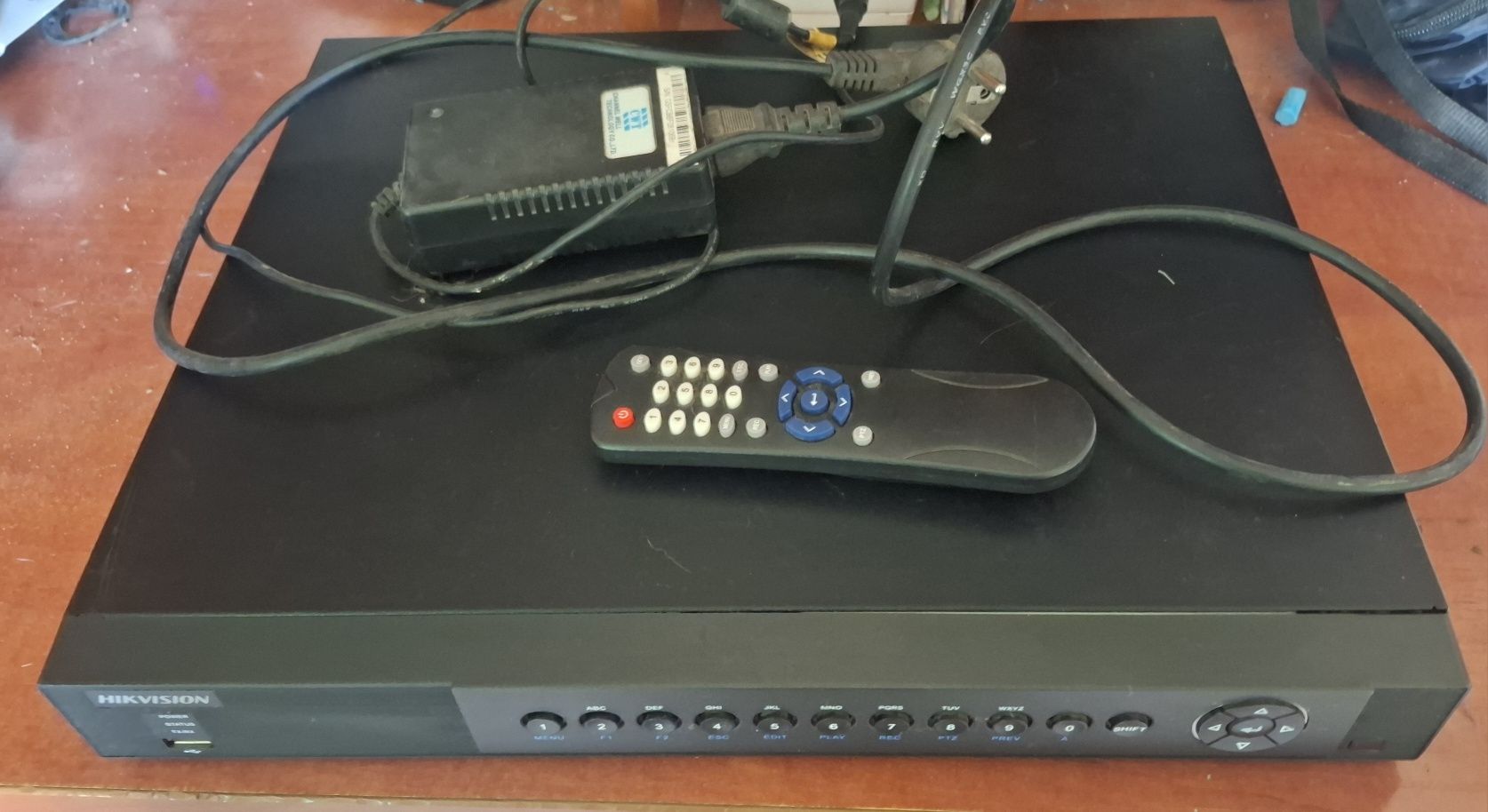 Видеорегистратор HiKVISION