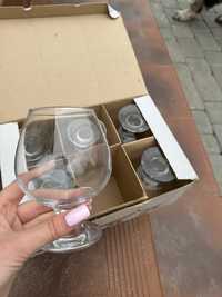 Стеклянные бокалы для алкоголя