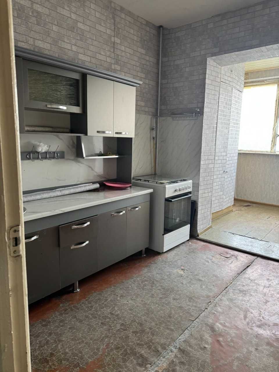 Бадамзар, ТУИТ, Продам квартиру 3/7/9, 80 м2,  под ремонт