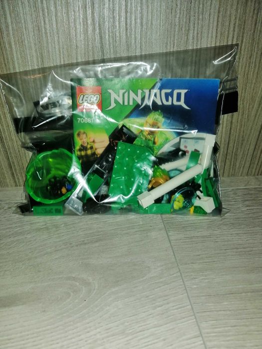 Pachet 2 seturi LEGO Technic si Ninjago: 42104+70681