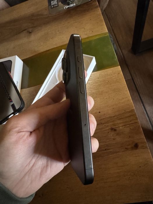 Продавач iphone 15 Pro