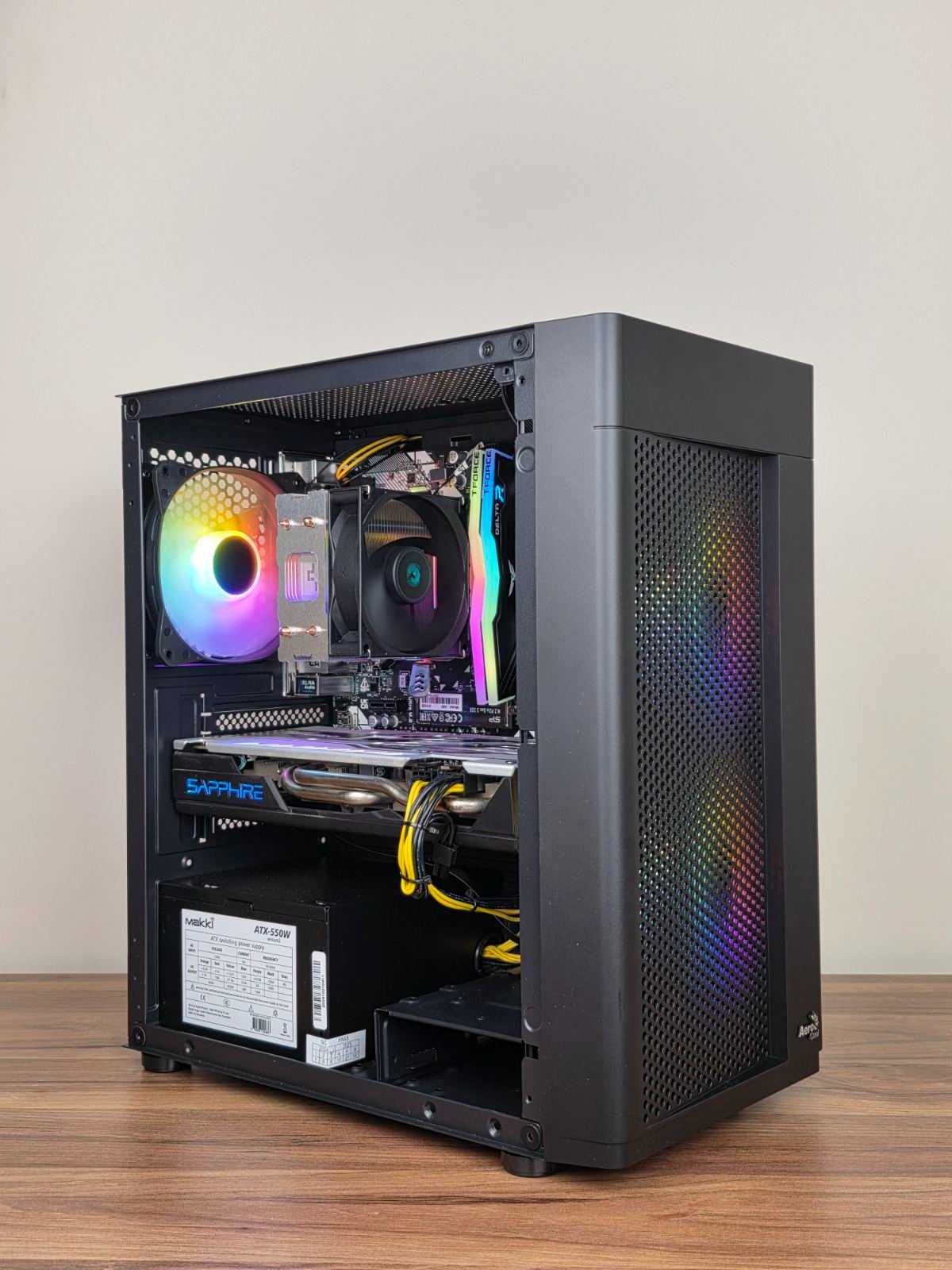 Гаранция / Нов [ R5 5500/ 32GB RAM/ M.2 512GB/ RX580 8GB ] Геймърски !