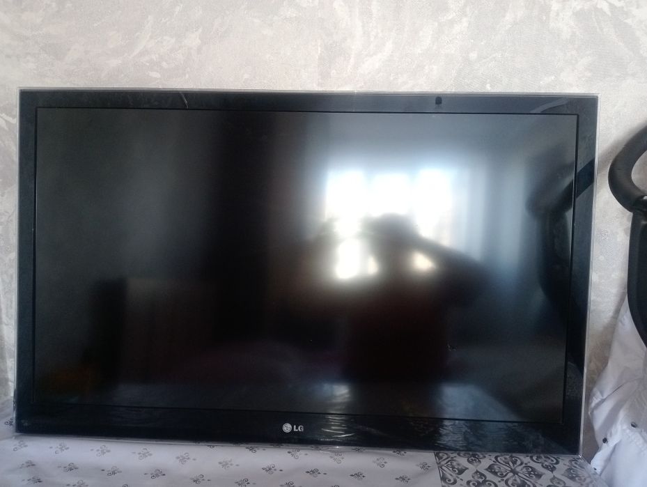 Телевизор  LG без интернета диг.110