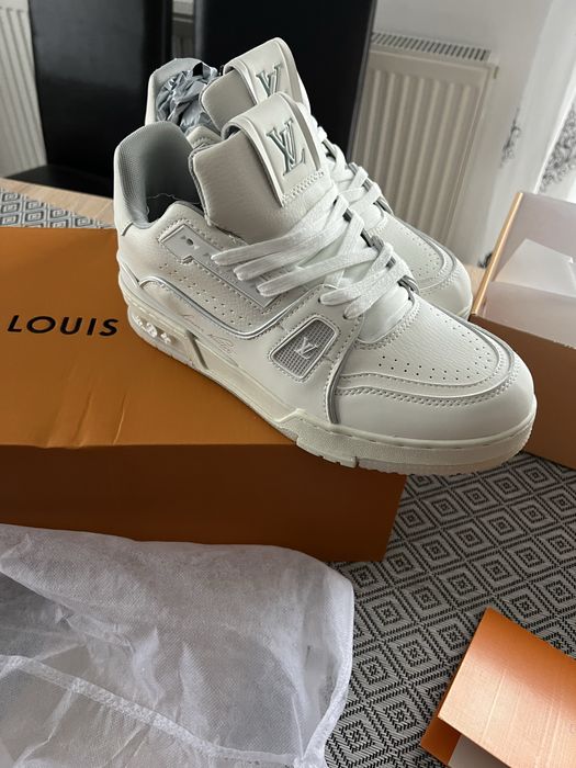 Adidasi Louis Vuitton