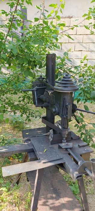 Сверлильный станок