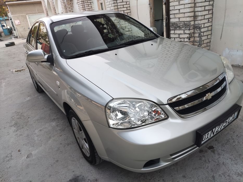 Lacetti 1.8 в отличном состоянии. 85к пробег.