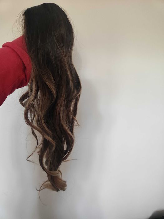 Перука, преливащи цветове за 22лв. Нова, с етикет.