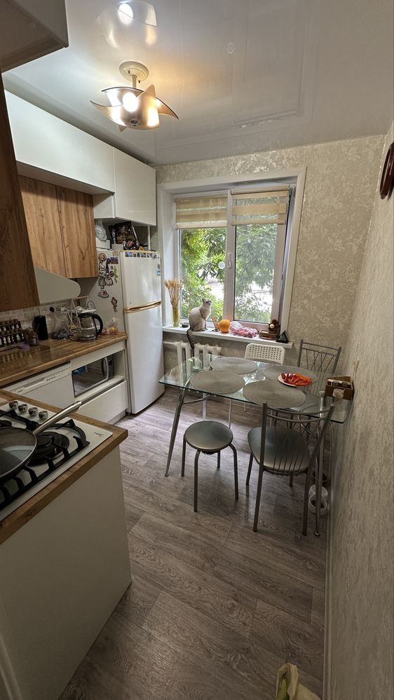 Продам 2-х комнатную квартиру, 1/5,48кв, центр, Океан
