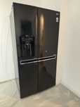 Frigider side by side LG