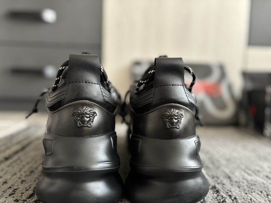 Versace Chain Reaction