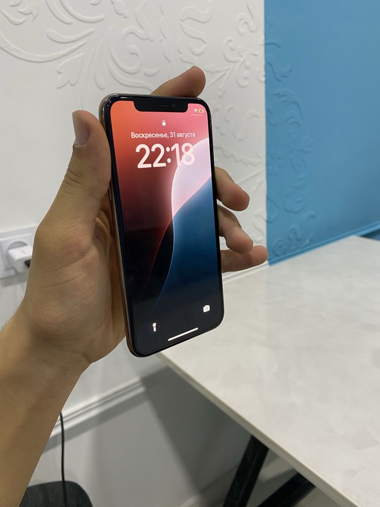 Iphone   Xs gold