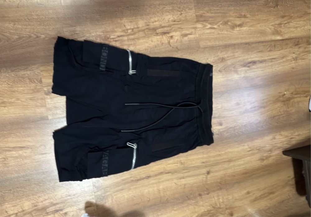 Pantaloni vagabond
