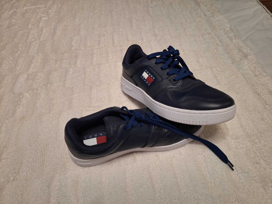 Чисто нови мъжки обувки Tommy Hilfiger