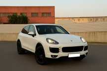 Porsche Chayenne alb