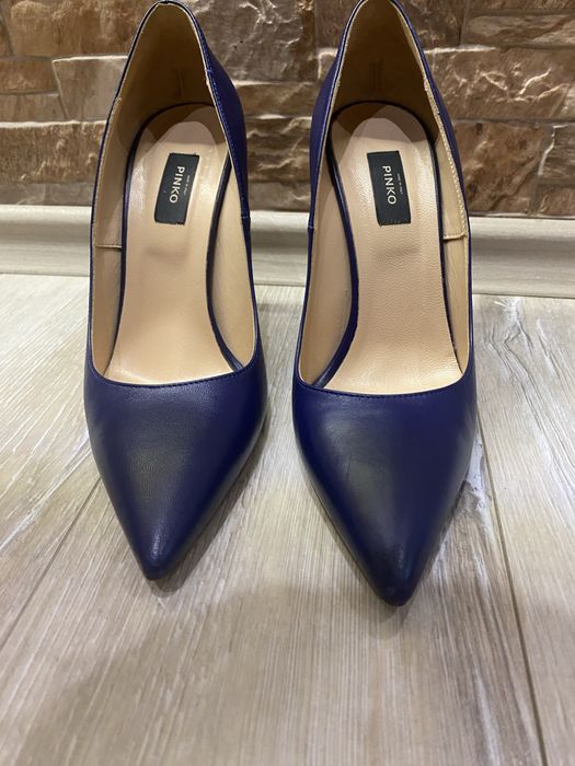 Елегантни обувки на Pinko