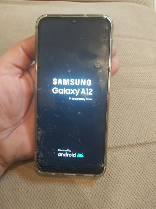 Vând Samsung A12