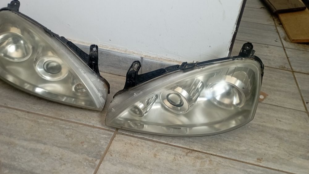 Faruri cu lupă Opel Corsa C