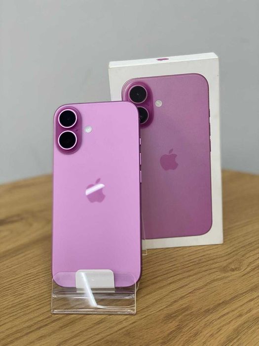 iPhone 16 - 256 GB - Activat recent( 1 ciclu de incarcare )