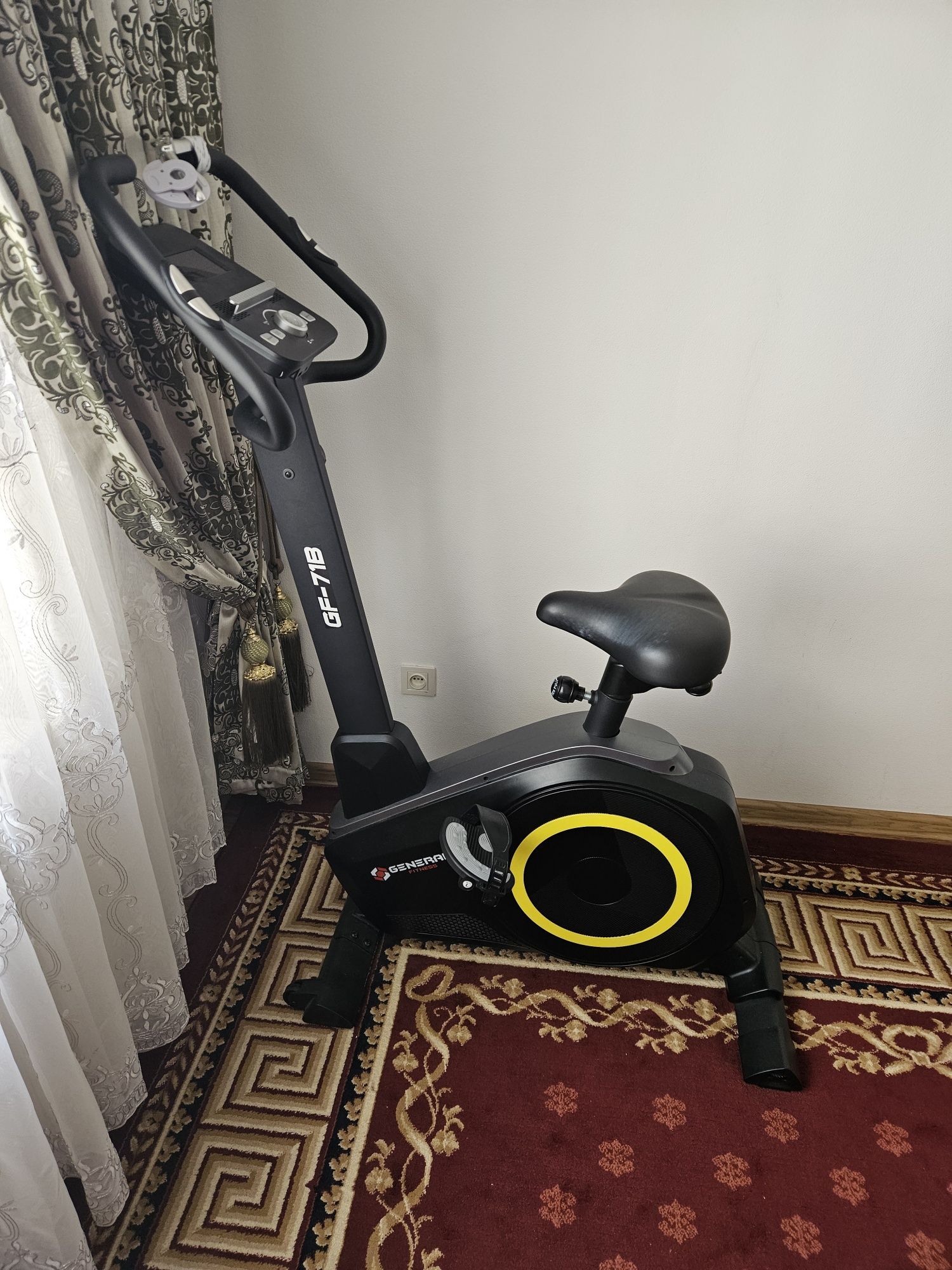 Продам велотренажер General Fitness GF-71B