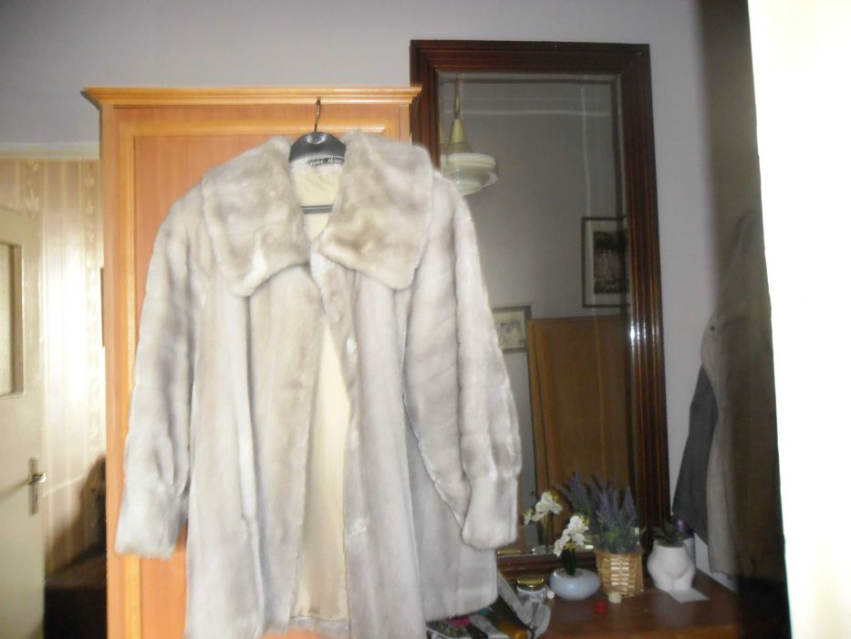 грьцко  дамско  еко палто