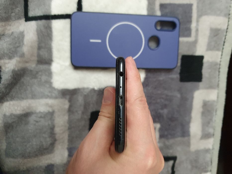 Srochna sotiladi Samsung Galaxy A10S 32Gb Black Original Xolati Ideal