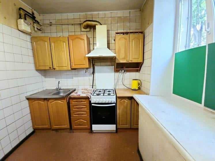 Дава се под наем Тристаен апартамент в София, Център - 90 кв.м за 561 € - Снимка #2