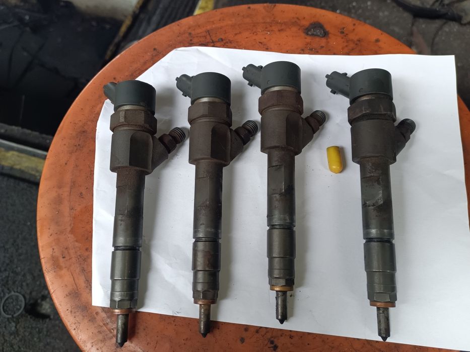 Дюзи за 1.9 DCI Reno Nissan