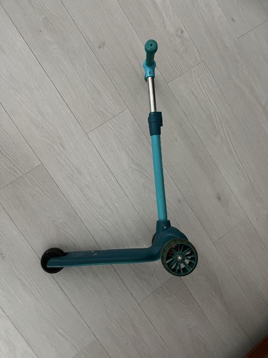 Trotineta 3 roti cu lumini