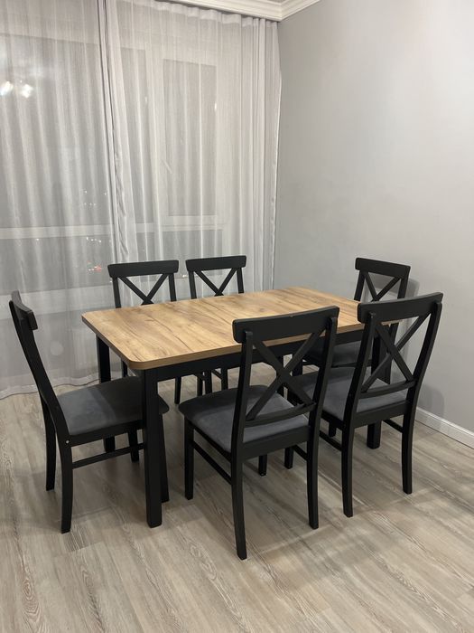 Стол со стульями