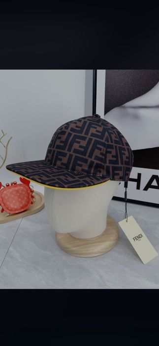 Șapcă Fendi, model 2026, 4 modele