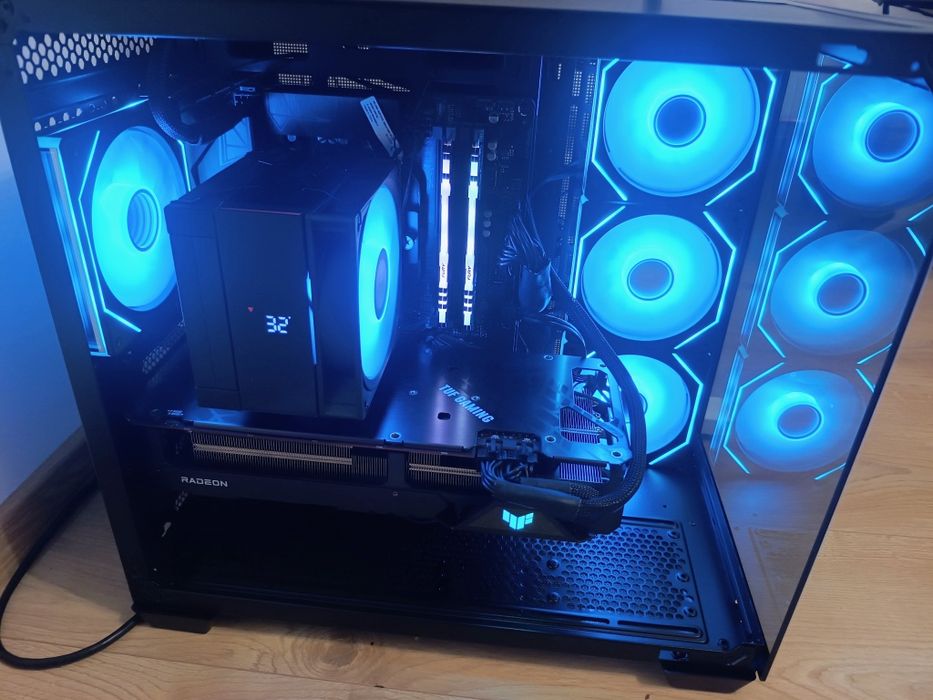 Vând PC Gaming Ryzen 7 5800x +RTX 4060 Eagle OC 8gb
