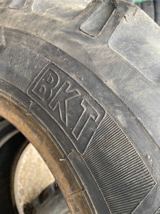 Anvelope 10.5 R18 BKT